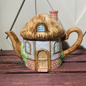 Vintage Pacific Rim Thatched Roof English Country Cottage Teapot